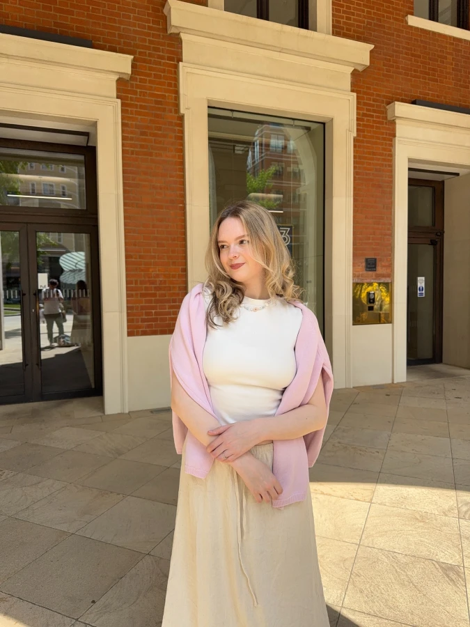 Cream and Pink Linen Layers: Curvy Casual Comfort