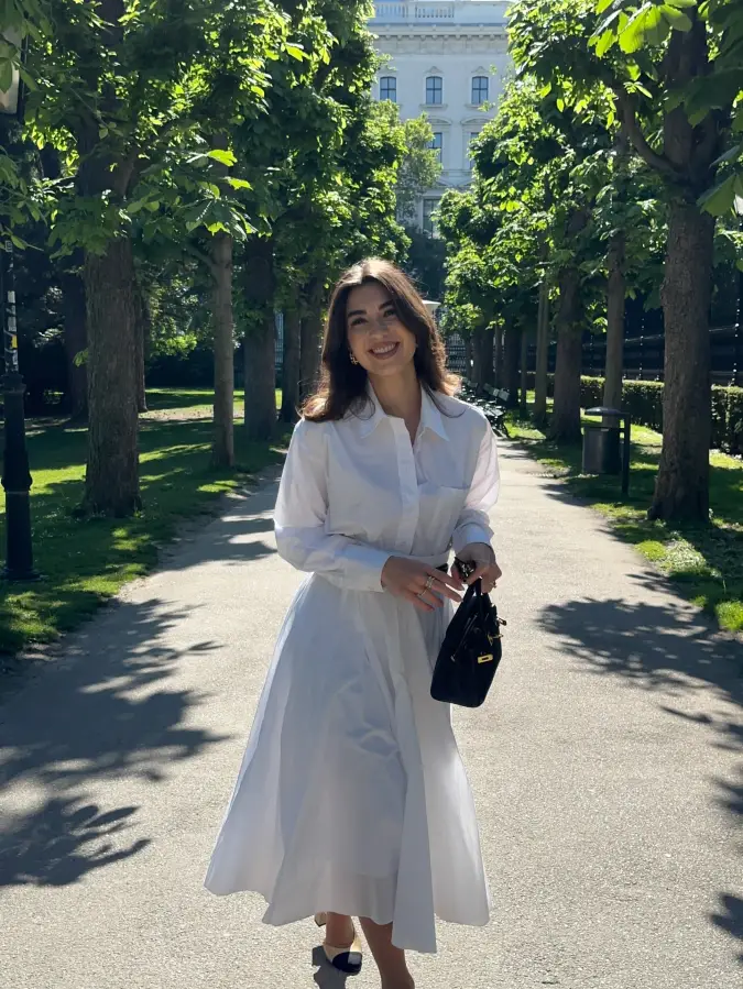Crisp White Shirt Dress and Classic Accessories for Summer Afternoon Ease