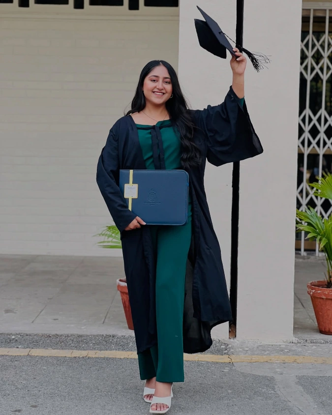 Deep Forest Jumpsuit: Relaxed Professional Style for Graduation