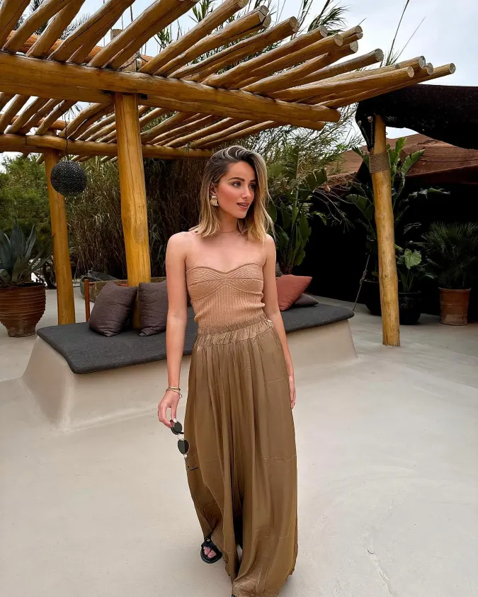Earthy Tie-Dye & Halter Top Coastal Lounge Style