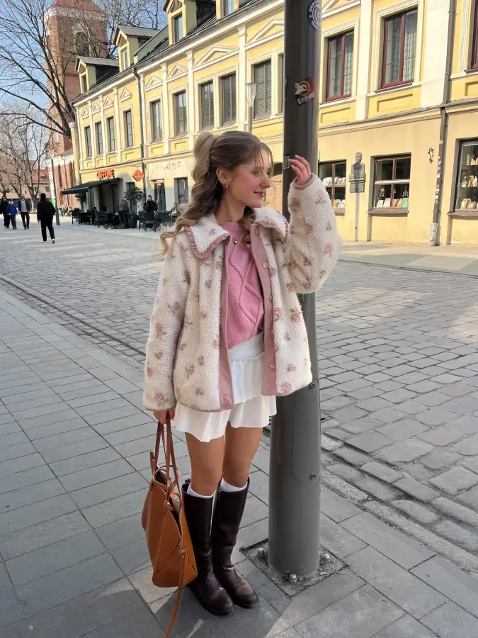 Floral Fleece and Pink Cable Knit: Romantic Spring Layering