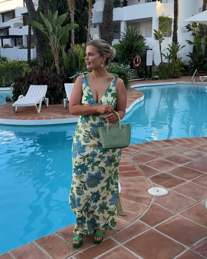  Floral Maxi Dress and Green Accessories for Elegant Summer Weekend Ease