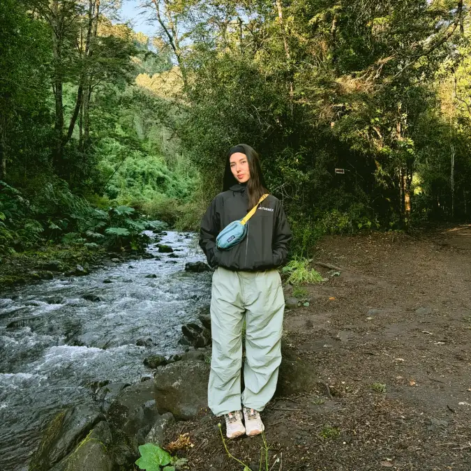Modern Trail Utility: Neutral Tones and Oversized Fits for Outdoor Style