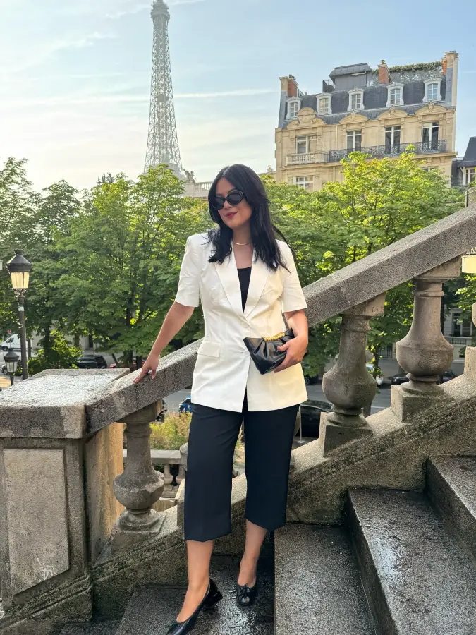  Monochrome Contrast Structured City Tailoring