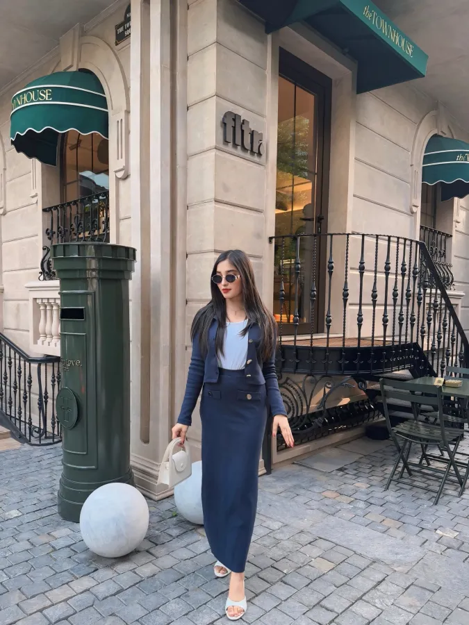 Navy Ribbed Column and Cropped Cardigan: Sophisticated Modest Activewear
