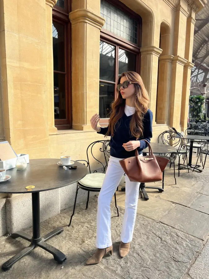 Navy & White Minimalist Cafe Layering