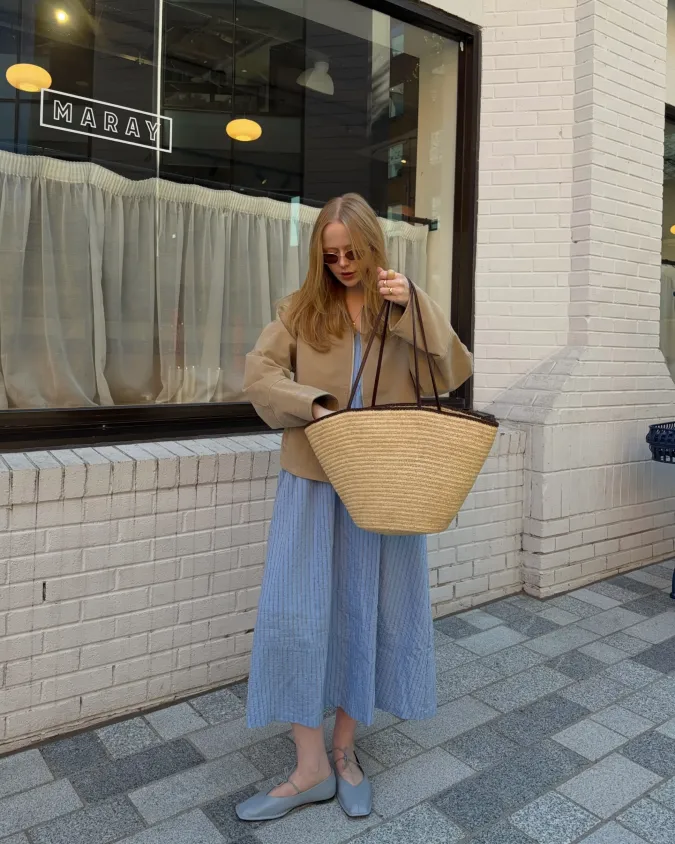 Relaxed Earthy Tones and Flowing Silhouettes for Casual Weekend Comfort