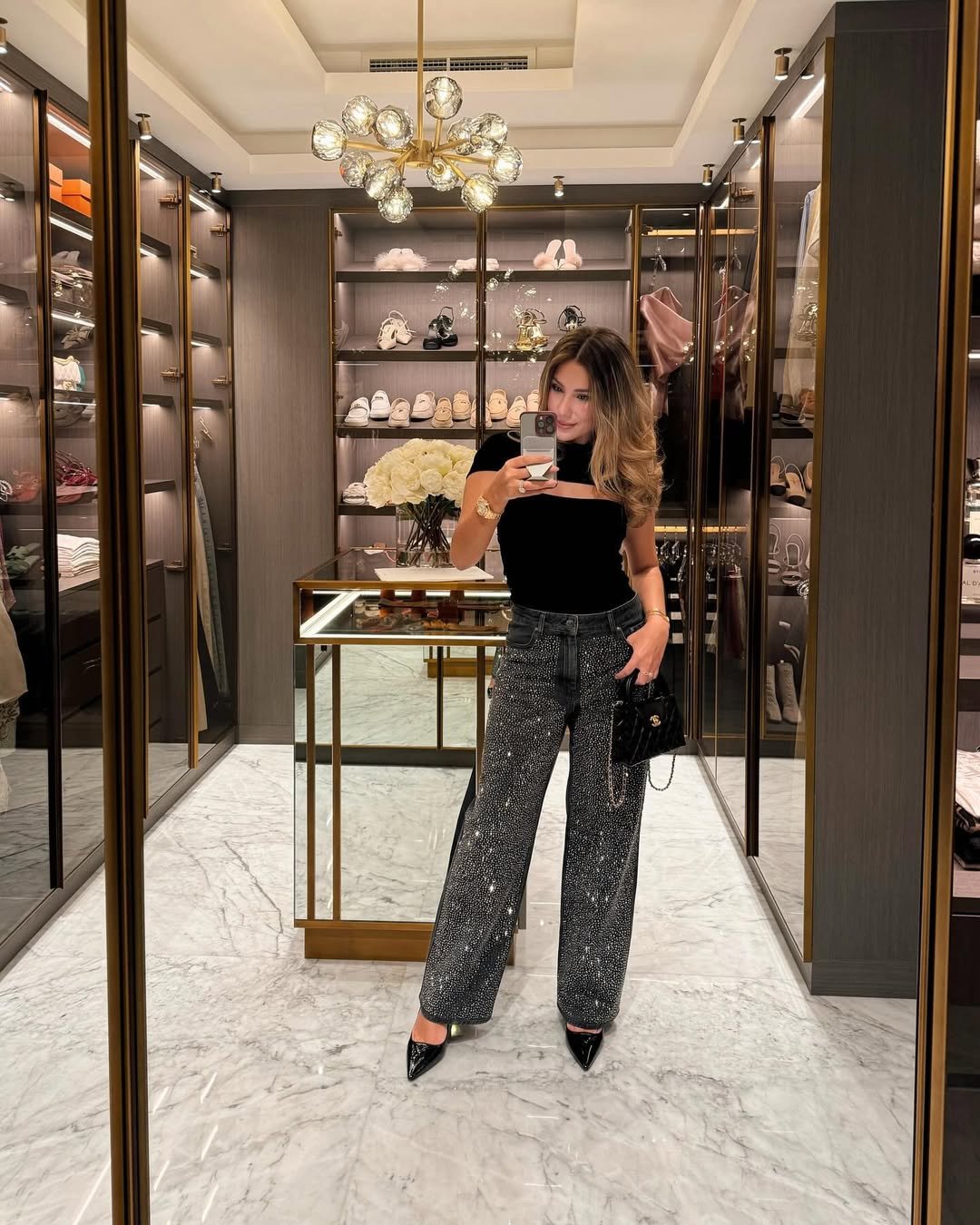 Sparkling Black Wide-Leg Look 