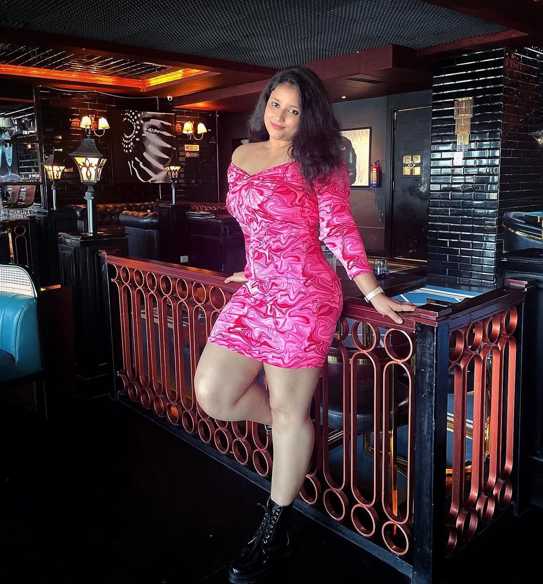 Vibrant Pink Swirl Mini Bold Glam with Casual Combat Boots
