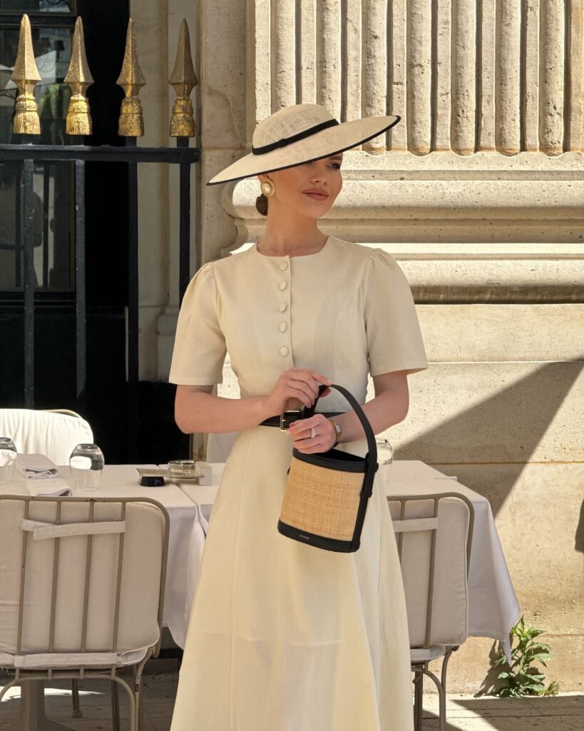 Classic Cream Tailored Midi Dresses for Effortlessly Put Together Casual Outings