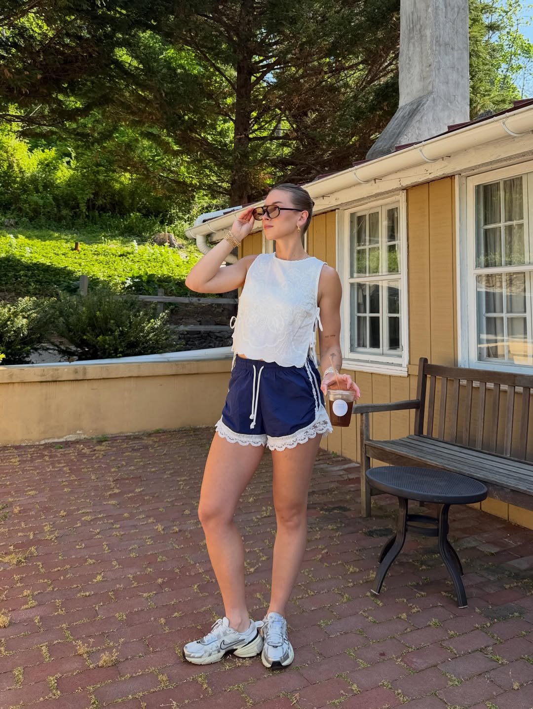 Breezy White And Navy Boxy Fit Sporty Casuals Inspiring 19 Sartorial Summer Outfit Ideas For Women