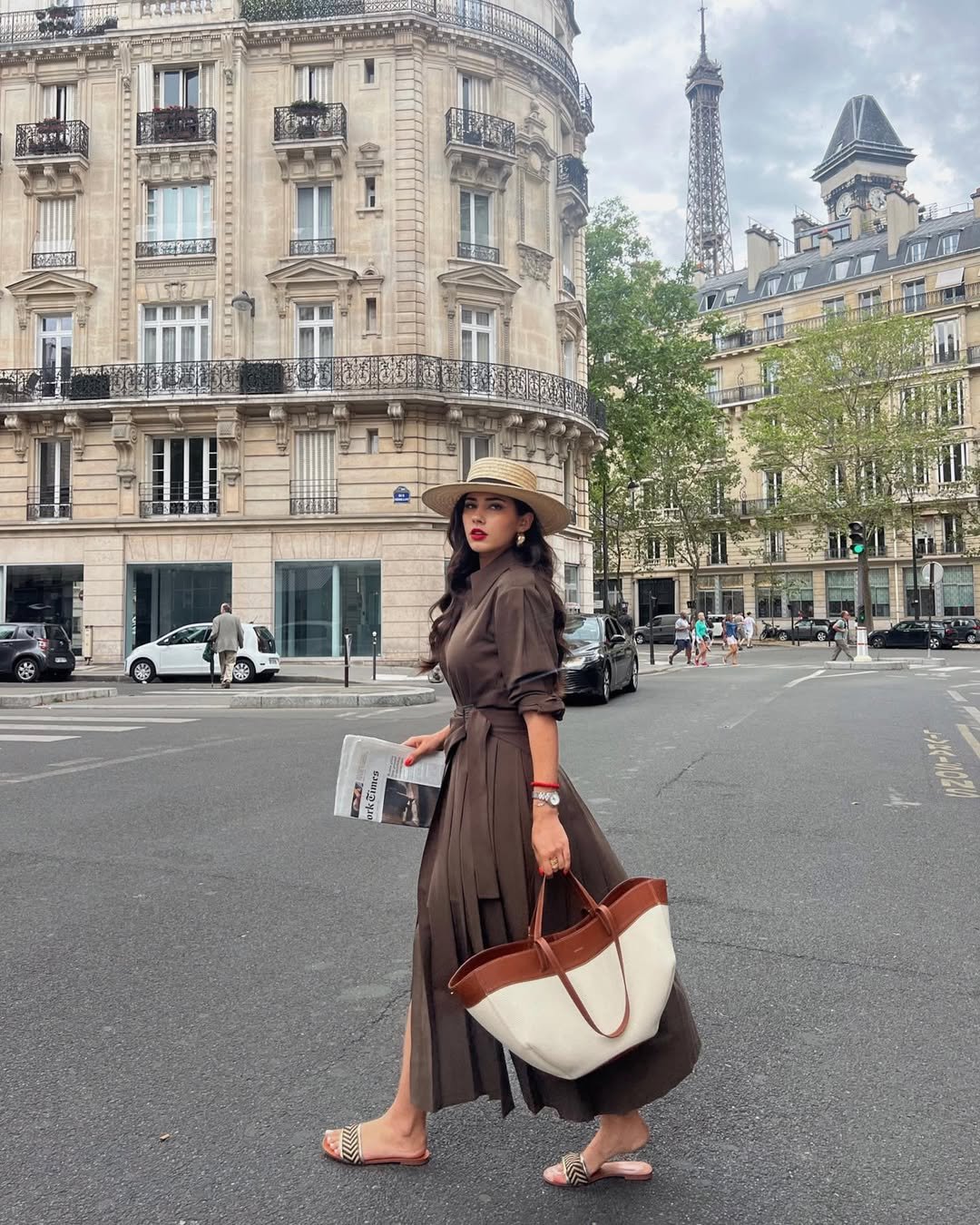 Chic Belted Midi Dress for City Exploring