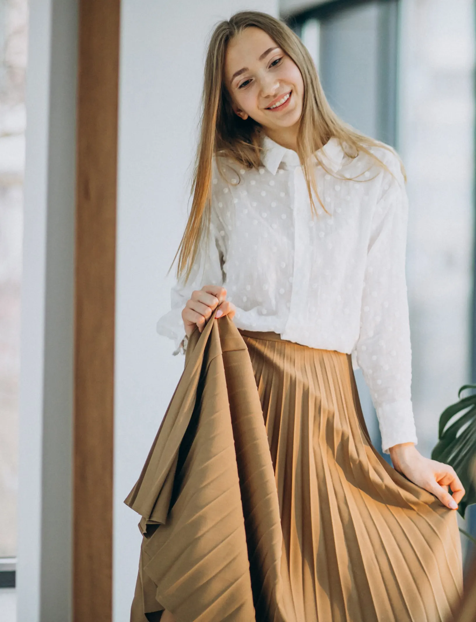 Chic Earth Tones, Relaxed Fit Feminine Aesthetic Outfits for Flattering Everyday Wear