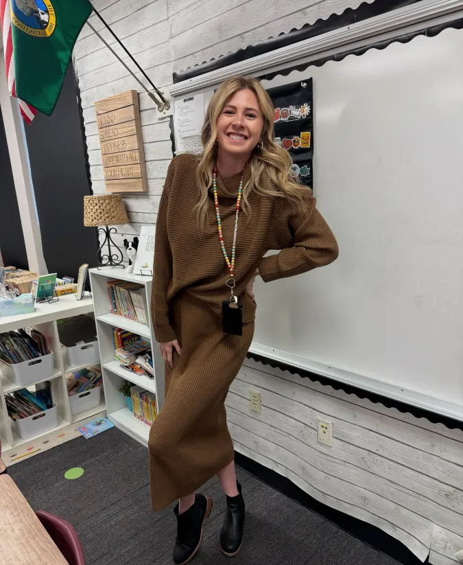Cozy Ribbed Knit Midi Dress with Black Booties – Fall Teacher Outfit Ideas