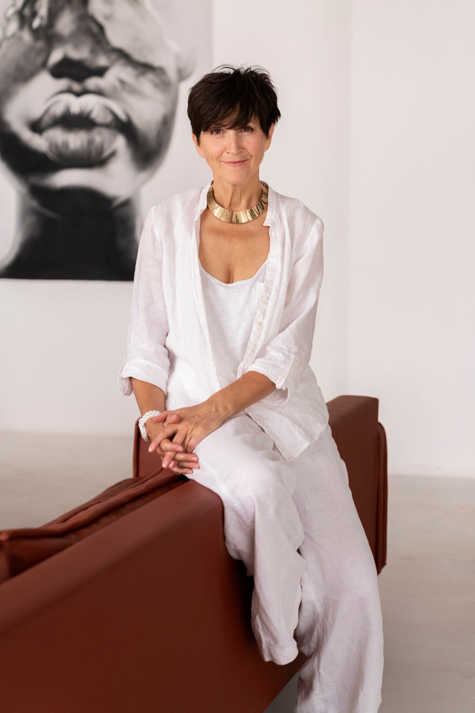 Crisp White Linen Relaxed Coordinates: A Timeless Capsule Wardrobe For Women In Their 50s