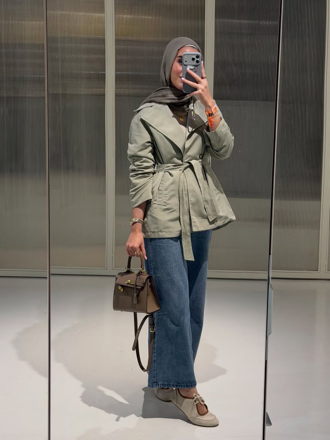 Earthy Sage Modest Streetwear for Scorching Summer Days