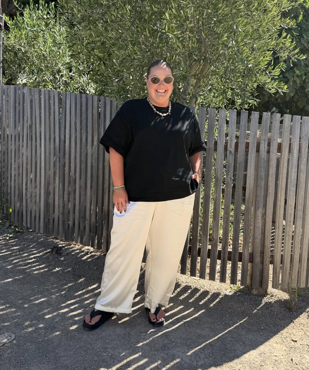 Effortless High Contrast Wide Leg Loungewear 18 Curvy Casual Outfits For August 2026