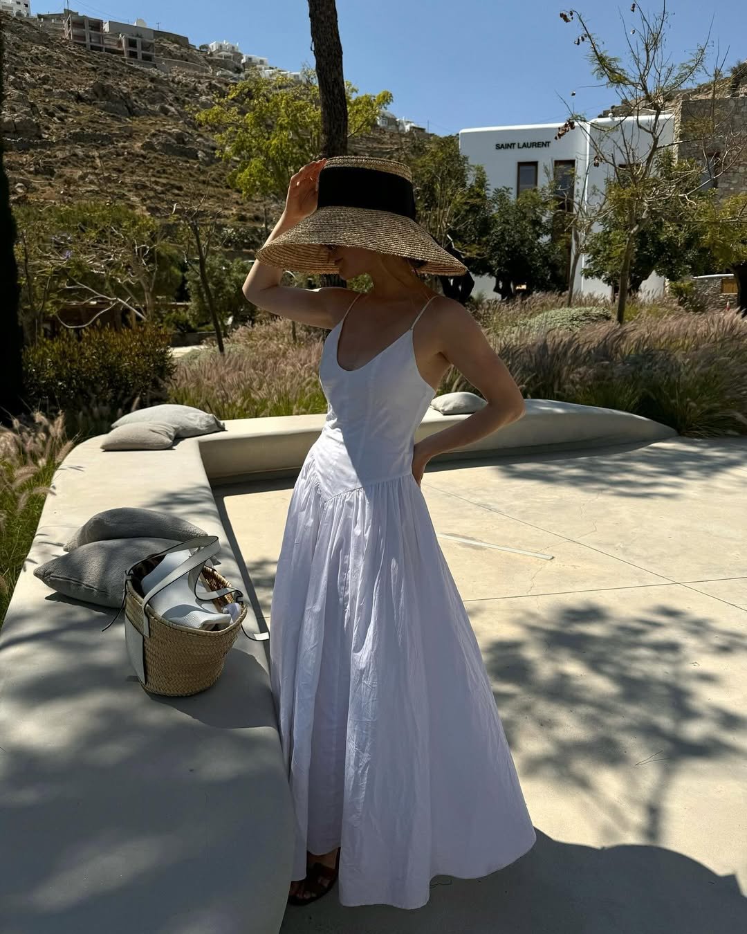 Effortless Summer Elegance Crisp White Sun Dress for Resort Lounging