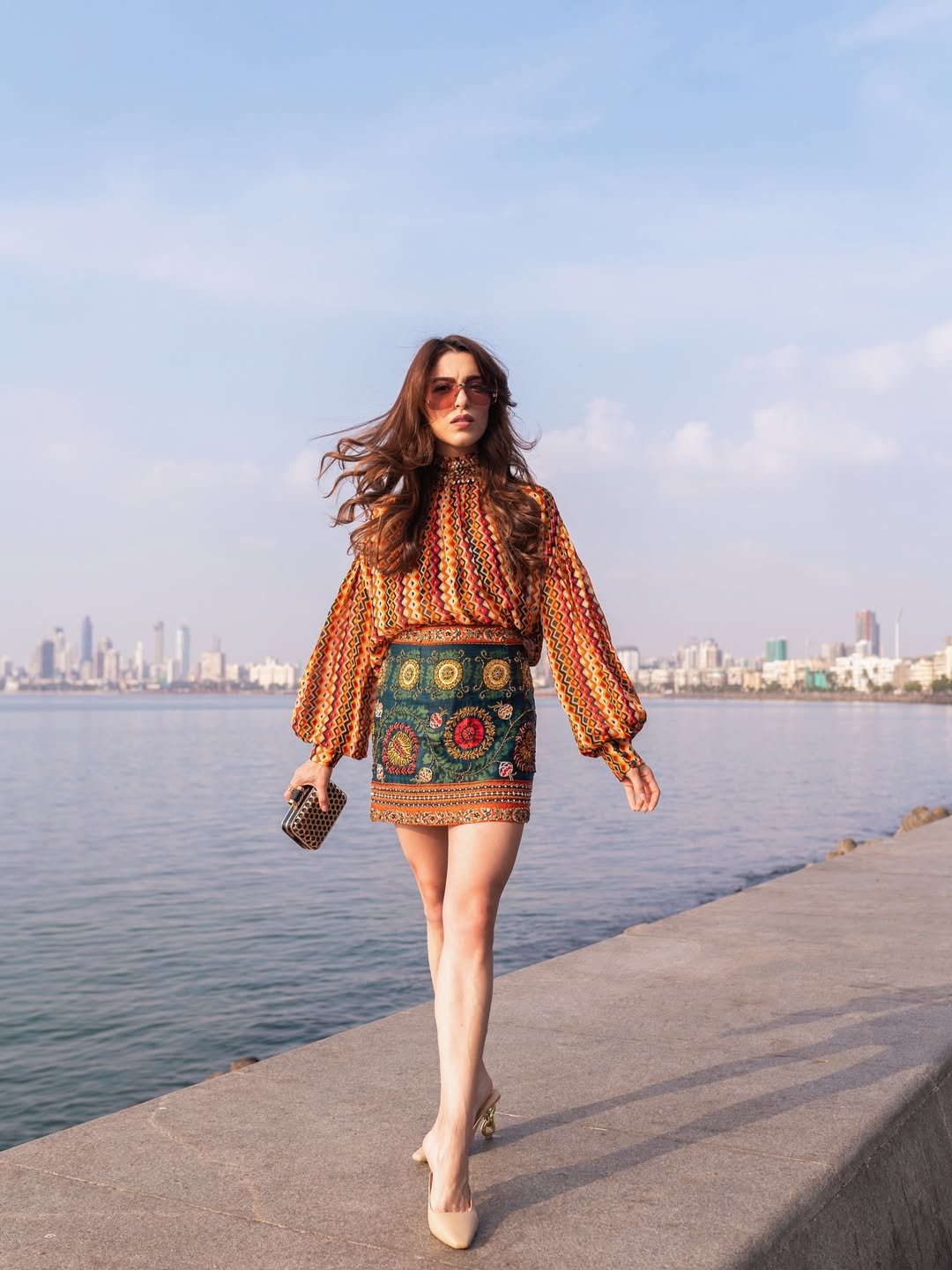 Elegant Geometric Co-ord for Waterfront Wandering