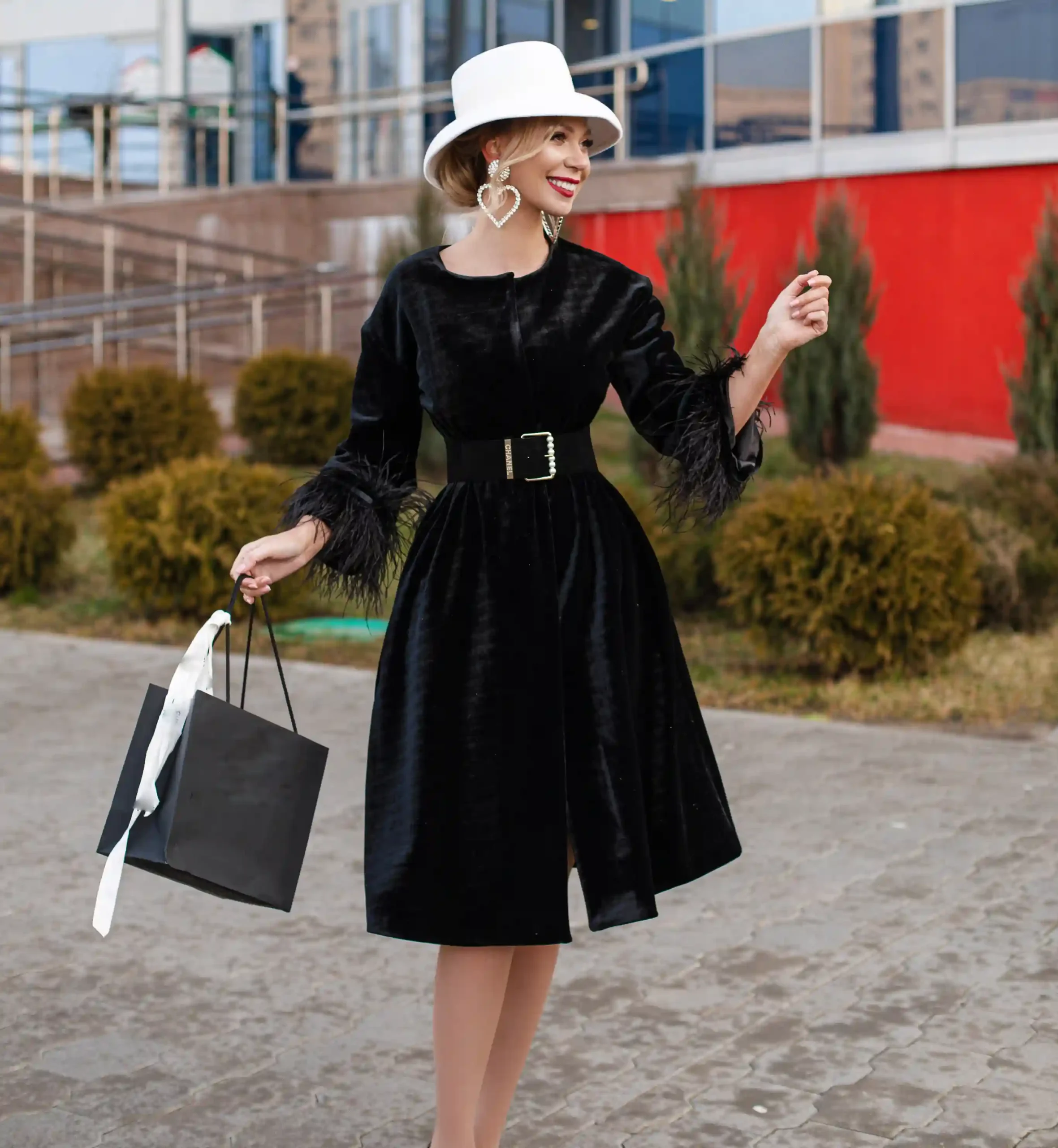 Elegant Velvet A-Line Midi Dress with Feather Trim