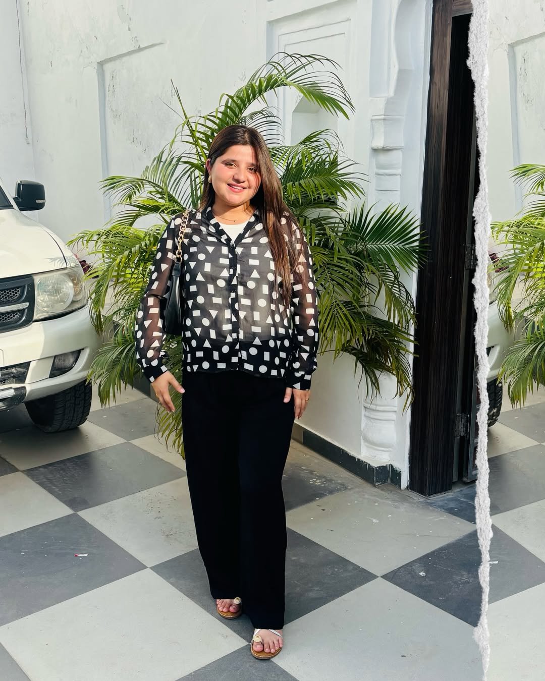 Flowy Monochrome Geometric Co ords for Sun Filled Days