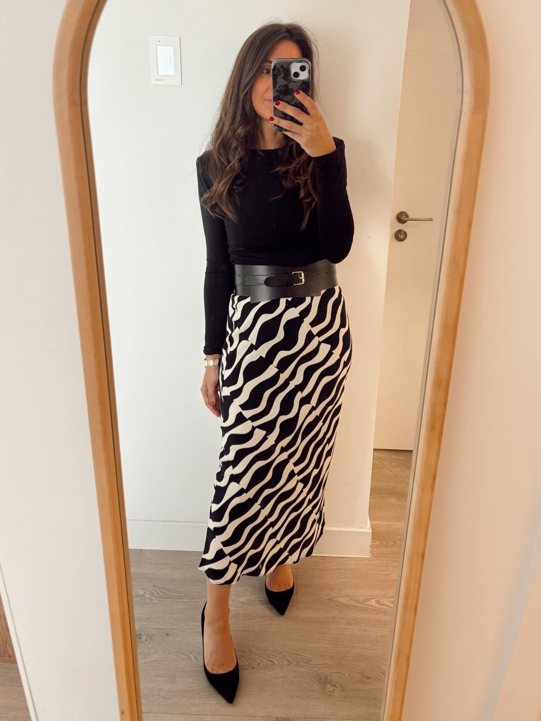 Graphic Monochrome Fitted Creative Interview Attire