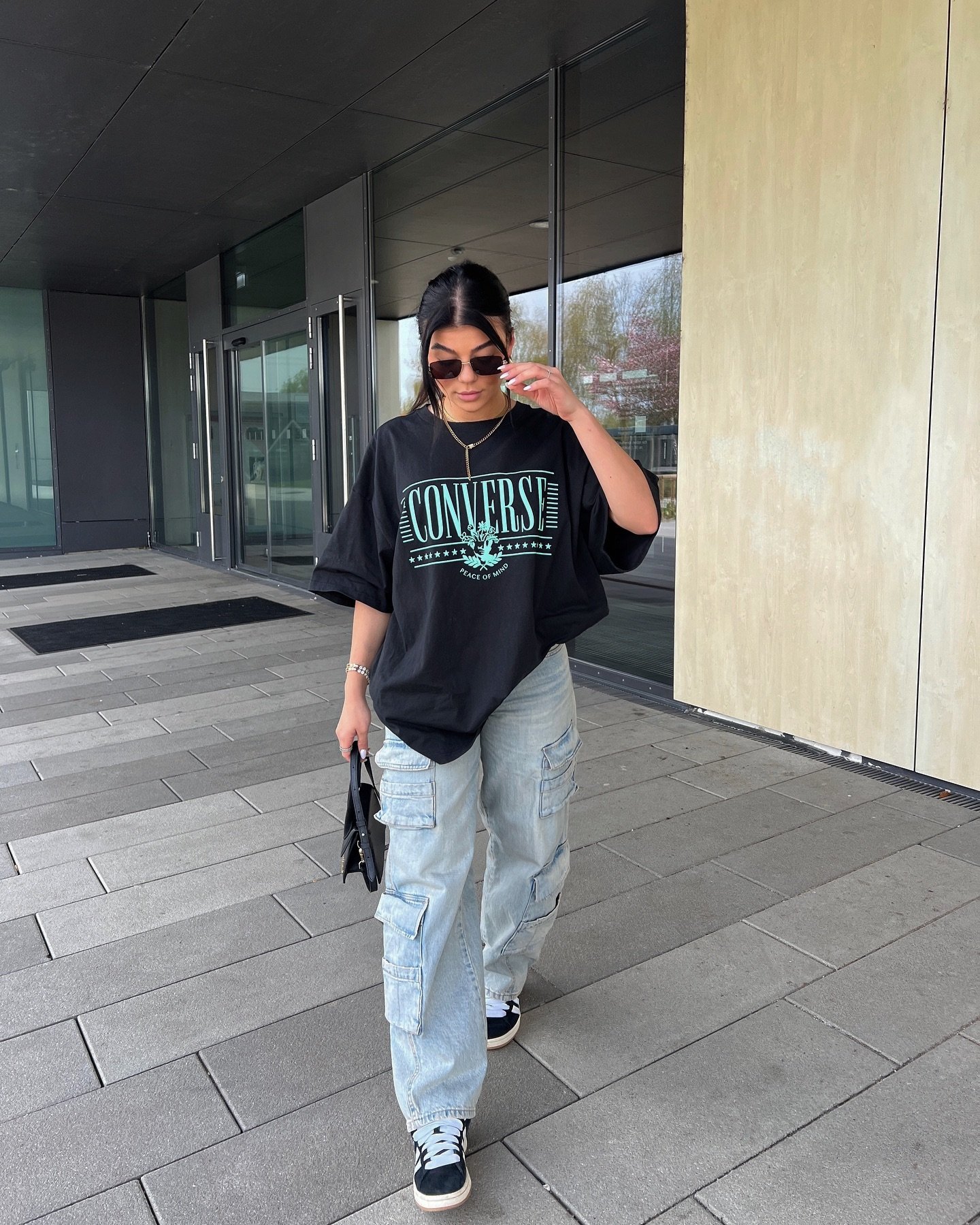 Light Wash Cargo Wide-Leg Jeans with Oversized Graphic Tee