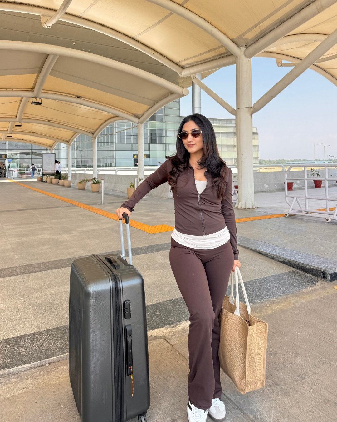Matching Brown Loungewear Set For Airport Comfort