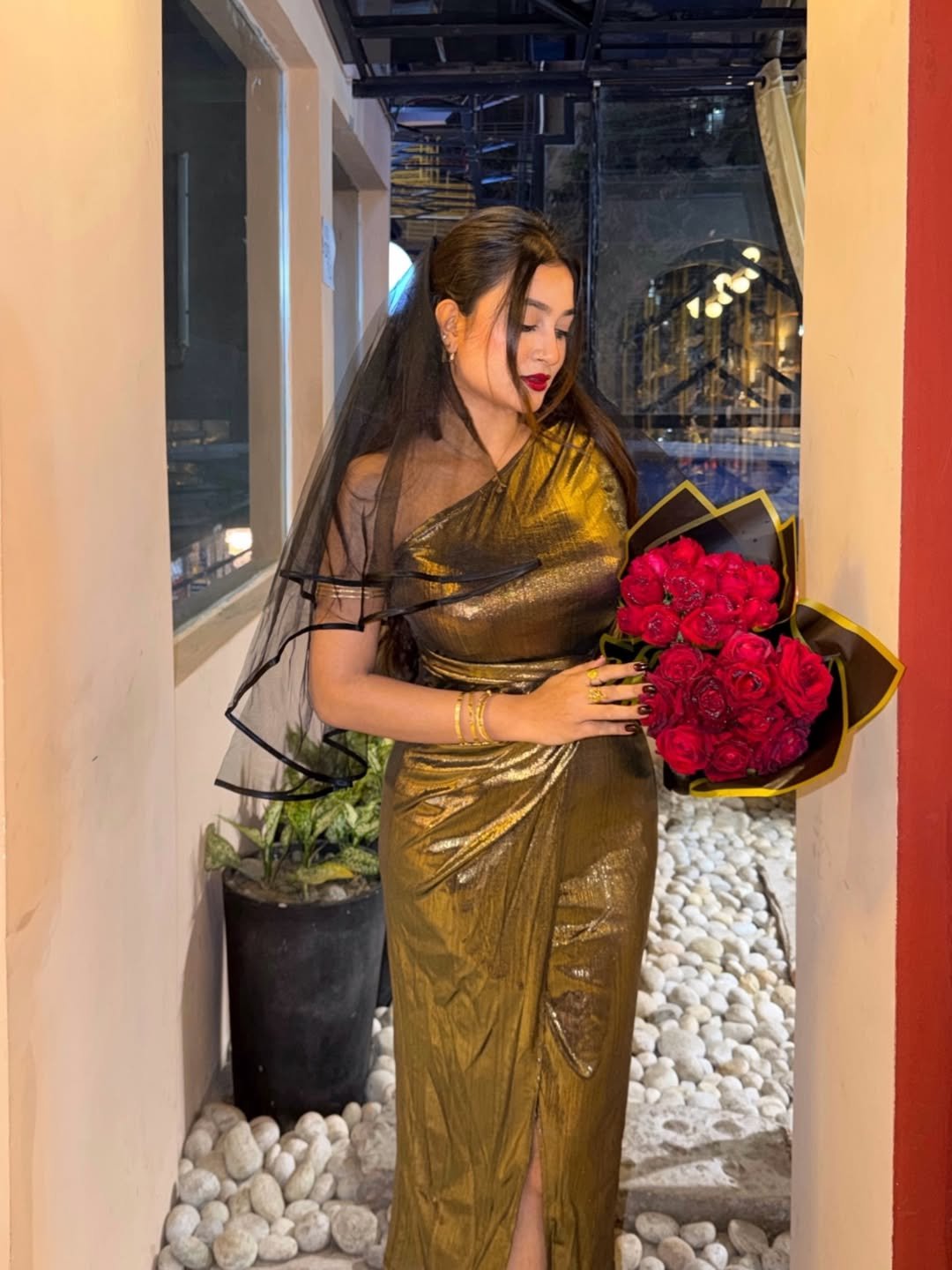 Metallic Gold Shimmer Slit Dress: Elegant Evening Bridal Wear