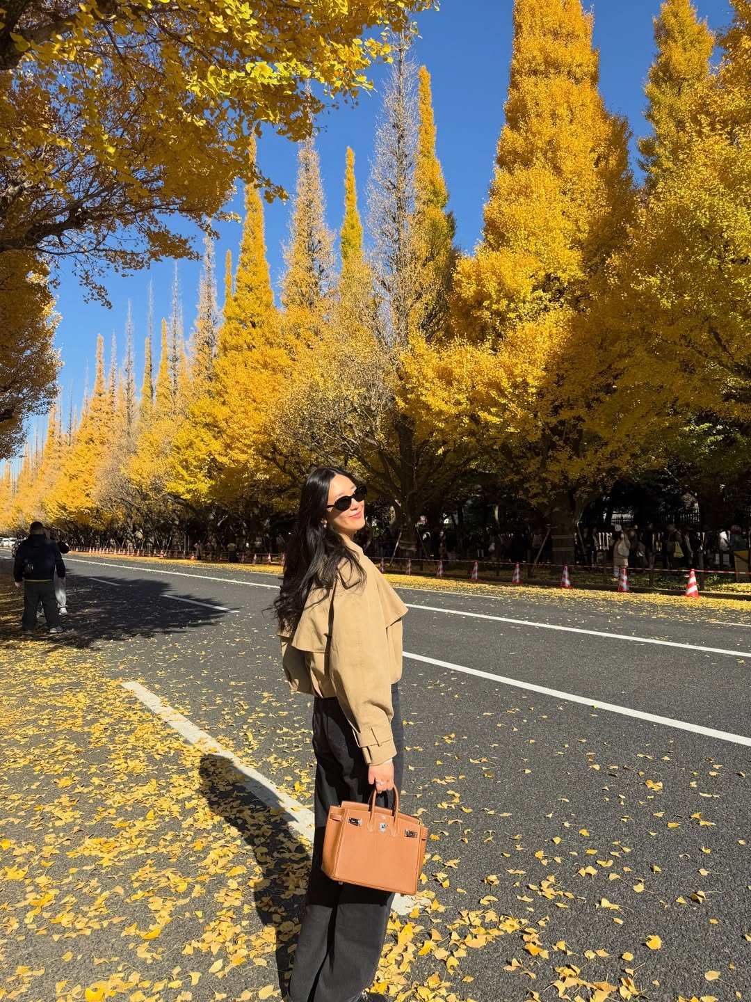 Neutral Oversized Outerwear and Relaxed Pants for Tokyo Trip Outfit Ideas