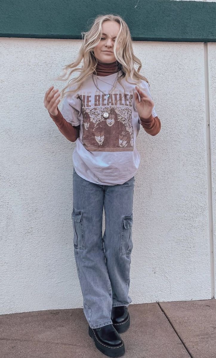Oversized Layers and Cargo Cool Relaxed Weekend Style
