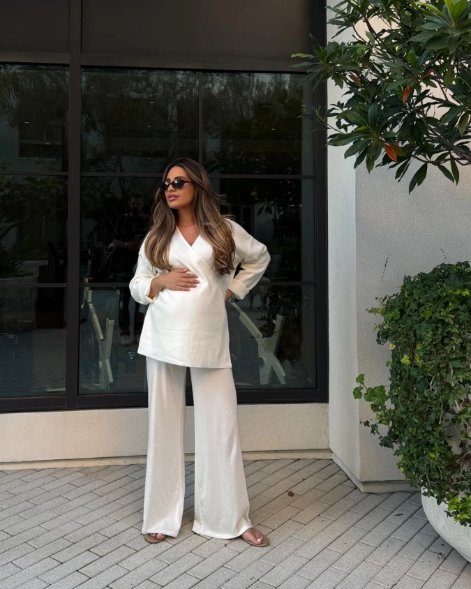 Relaxed Monochrome Lounge Set