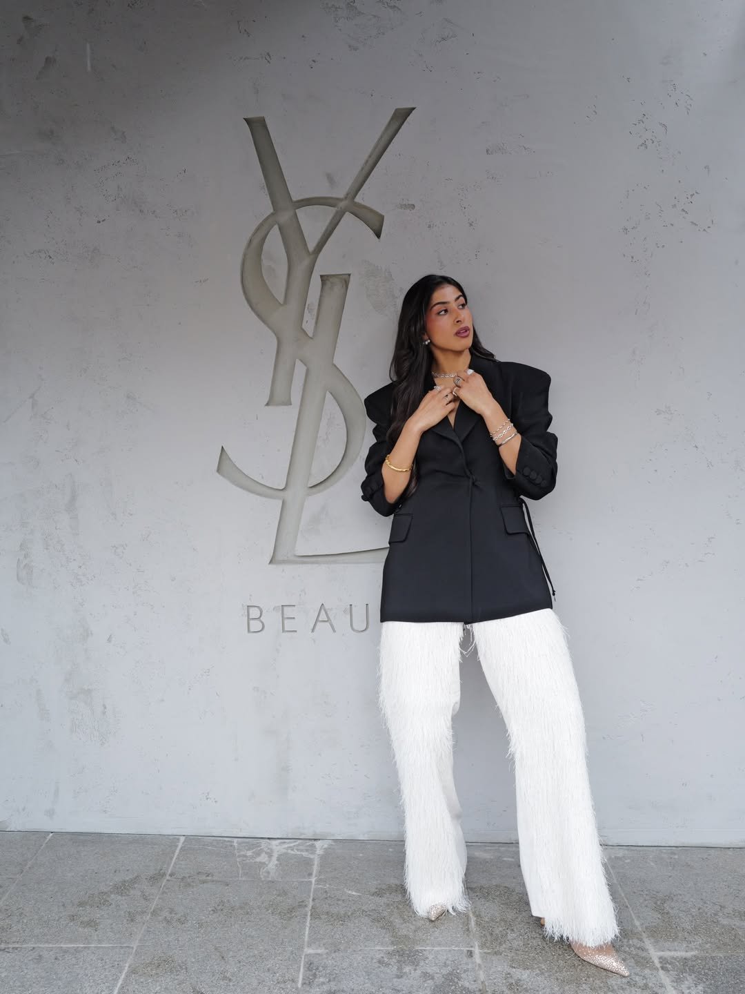 Sharp Contrast Textured Separates Creative Professional Interview Attire