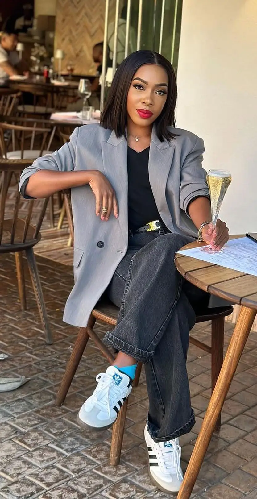 Slouchy Grey Blazer with Dark Denim and Retro Sneakers