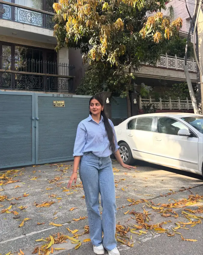 Striped Button-down, Relaxed Denim, Casual Campus School Style