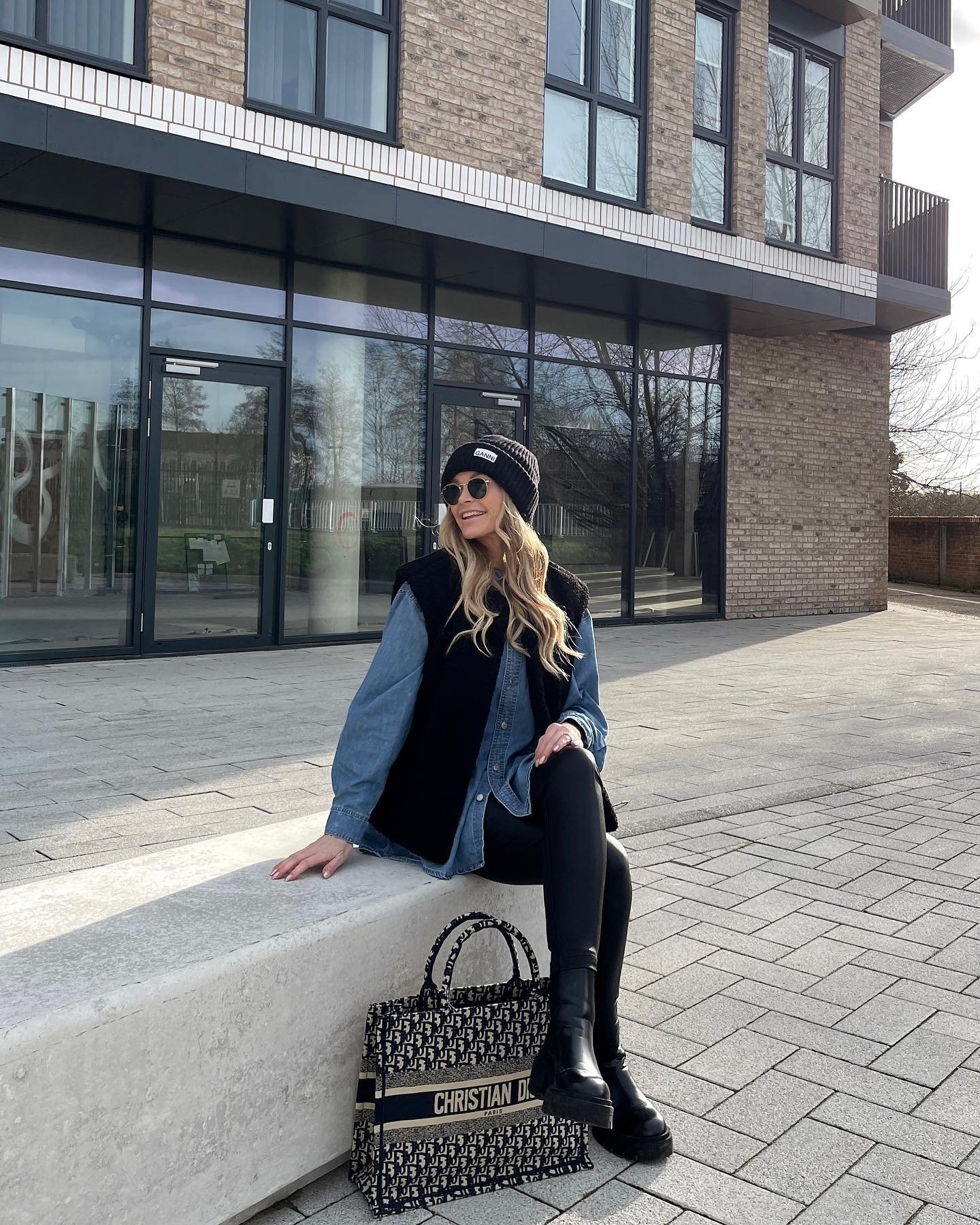 Fitted Black Jeans with Unbuttoned Denim Shirt and Chunky Boots