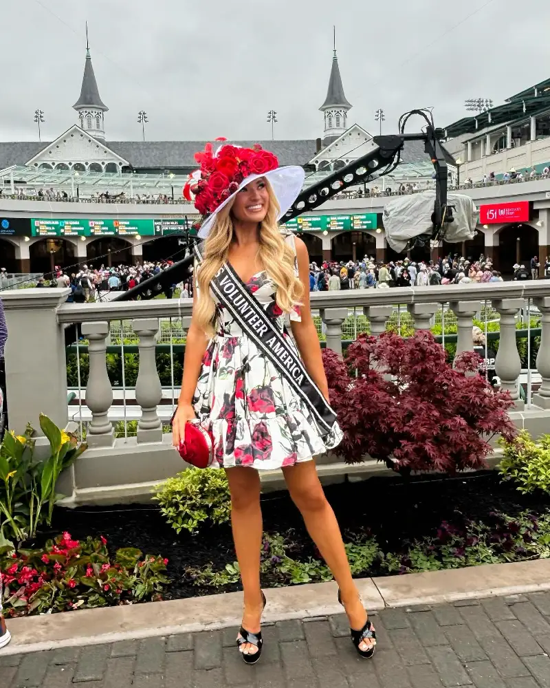Floral Print Mini Dress with Massive Rose-Adorned Wide-Brim Hat