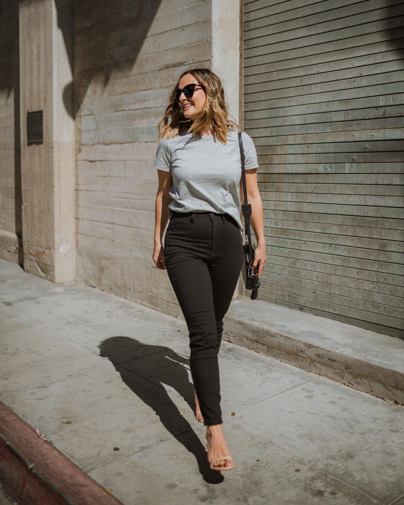 High-Waisted Skinny Jeans with Grey Cotton Tee and Nude Strappy Sandals